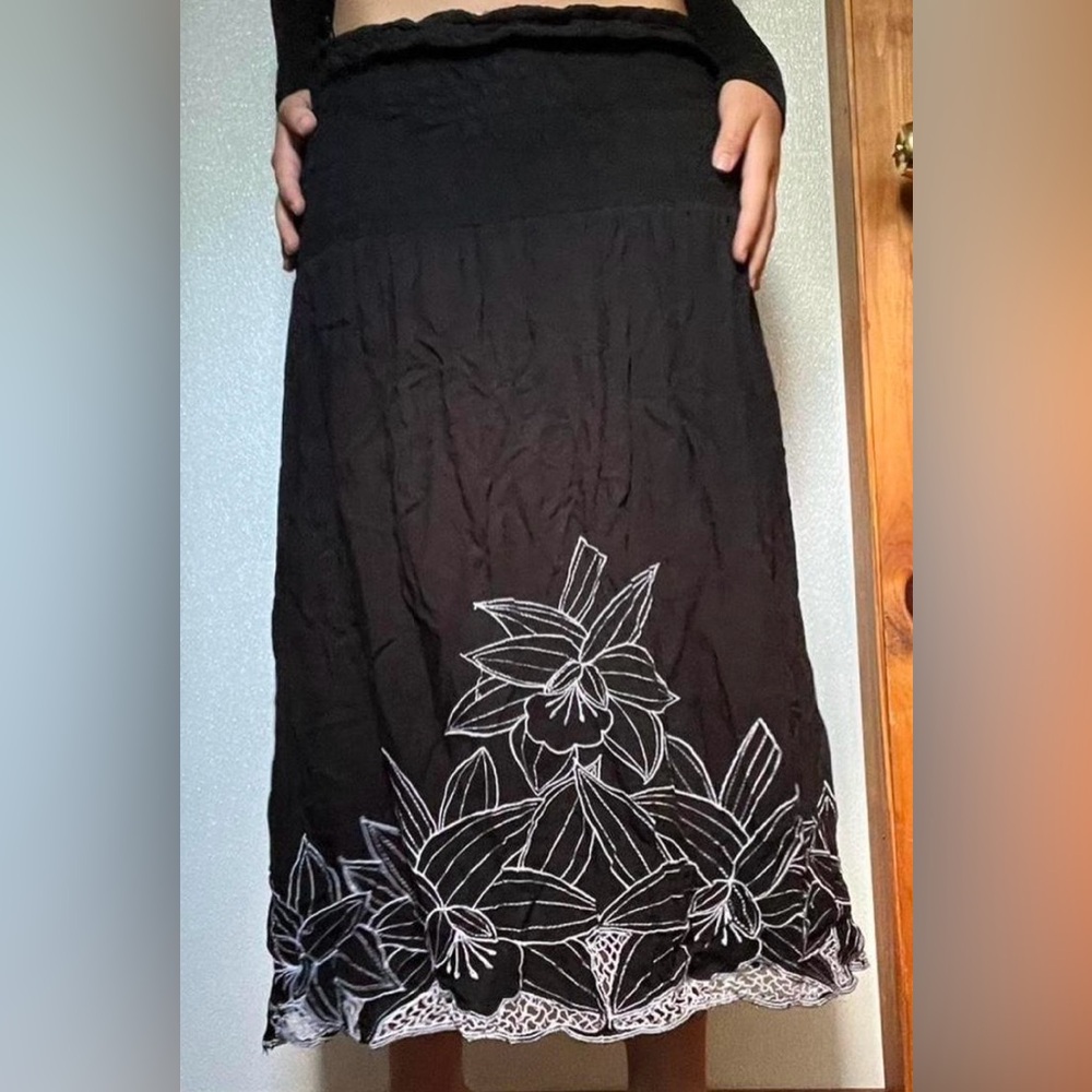 Chico's Black and White Floral Midi Skirt